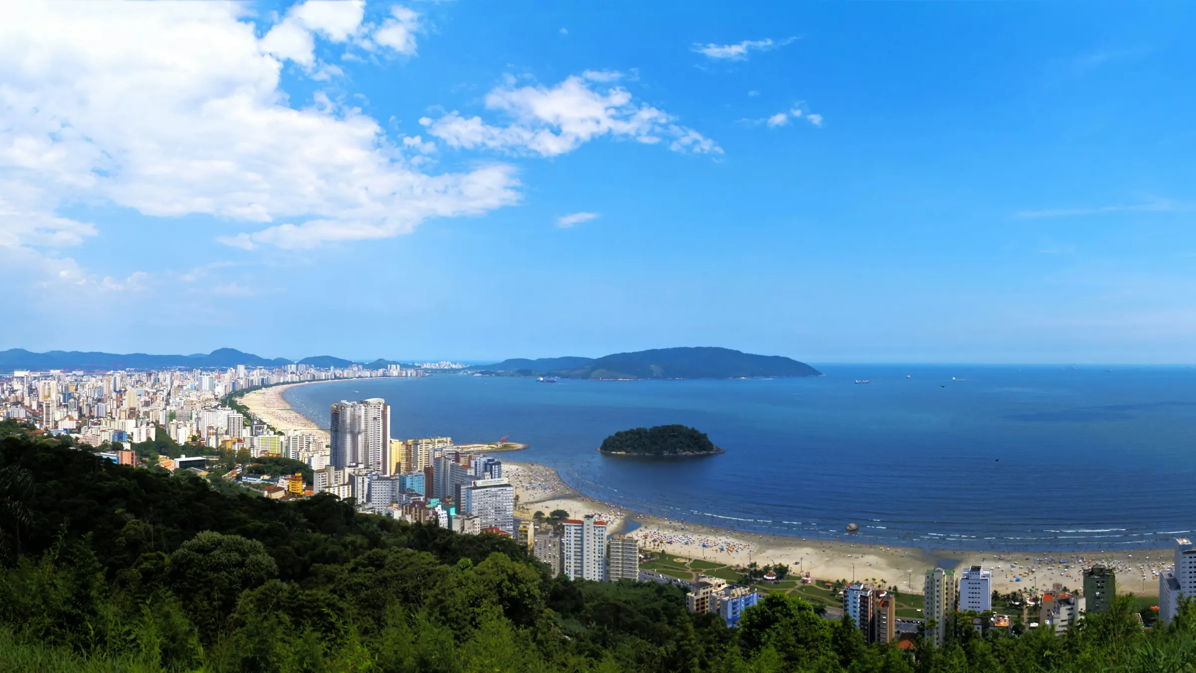 Vista panorâmica da orla de Santos/SP